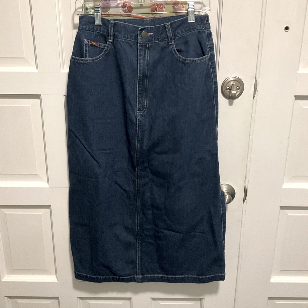 Blue denim midi skirt in 90’s style. Size M